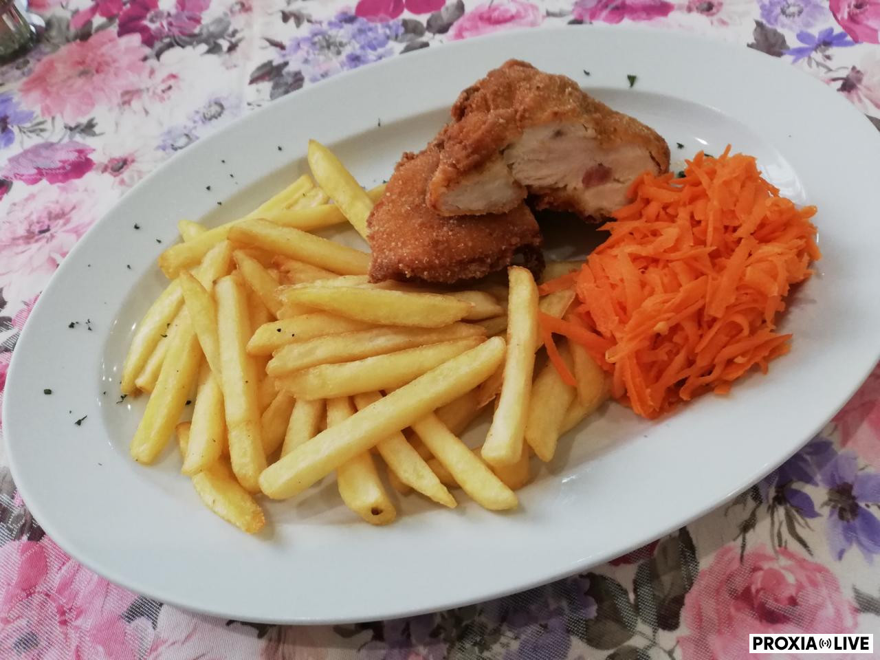 Cordon bleu, zemiakové hranolky 