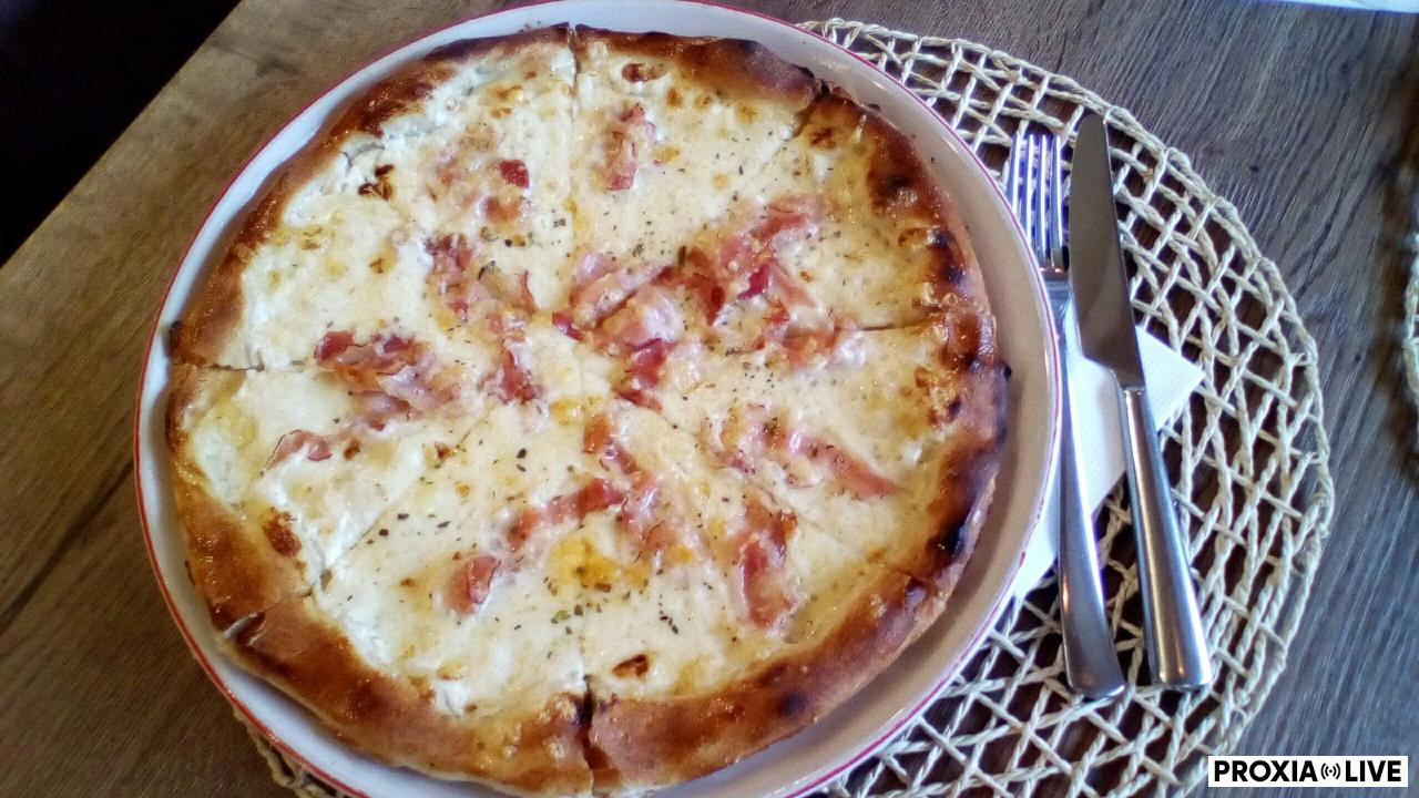 Pizza bryndzová 