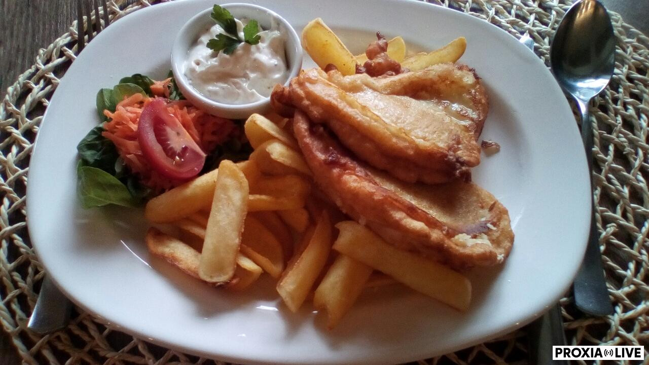 Pastiersky syr, hranolky, tatárska omáčka